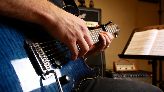 How to Use a Tremolo Bar to Add Expression to Your Electric Guitar Playing